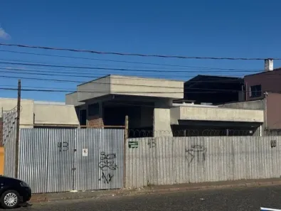Casa com 3 Quartos à venda, 255m² no Uvaranas, Ponta Grossa