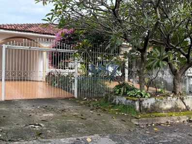 Casa com 4 Quartos à venda, 300m² no Setor Sudoeste, Goiânia