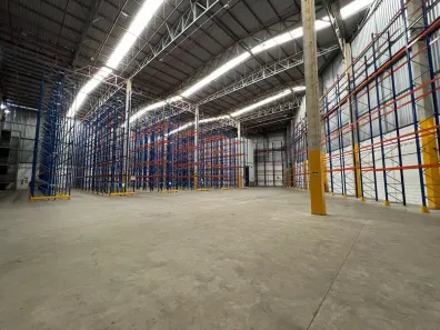 Galpão/Depósito/Armazém para alugar, 2800m² no CIA Sul, Simões Filho