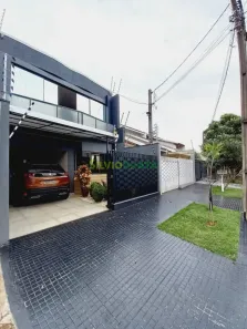 Sobrado com 3 Quartos à venda, 228m² no Jardim Tóquio, Maringá