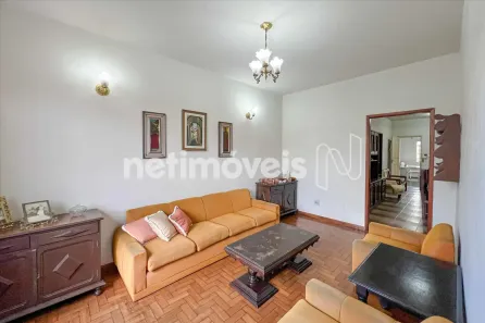 Casa com 5 Quartos à venda, 350m² no Santa Efigênia, Belo Horizonte