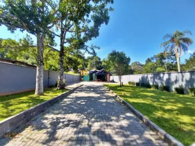 Casa com 2 Quartos para alugar, 80m² no Praia do Estaleiro, Balneário Camboriú