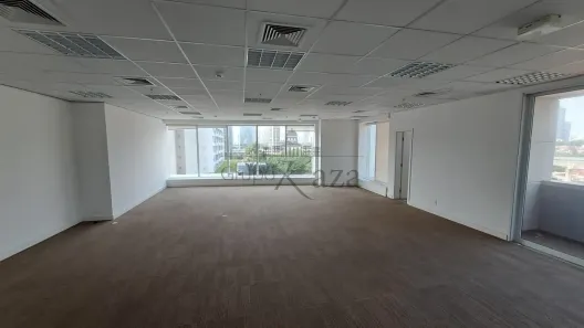 Prédio Comercial com 2 Quartos para alugar, 192m² no Cidade Monções, São Paulo