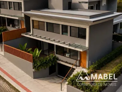 Casa com 3 Quartos para alugar, 202m² no , Garopaba