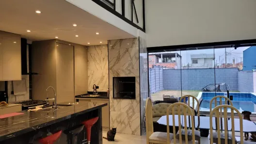 Casa de Condomínio com 3 Quartos à venda, 350m² no Jardim Jacinto, Jacareí