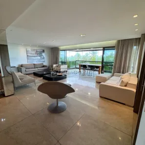 Apartamento com 3 Quartos para alugar, 256m² no Pajuçara, Maceió