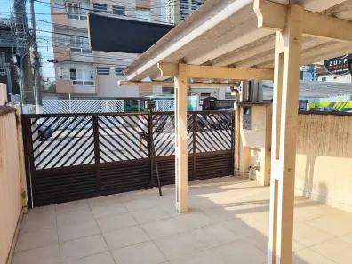 Casa com 3 Quartos para alugar, 225m² no Aparecida, Santos
