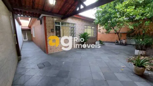 Casa com 2 Quartos à venda, 146m² no Bento Ribeiro, Rio de Janeiro