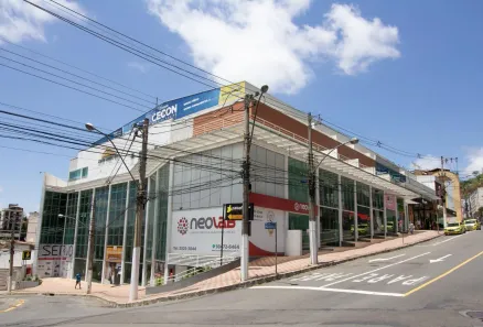 Sala Comercial para alugar, 205m² no Paineiras, Juiz de Fora