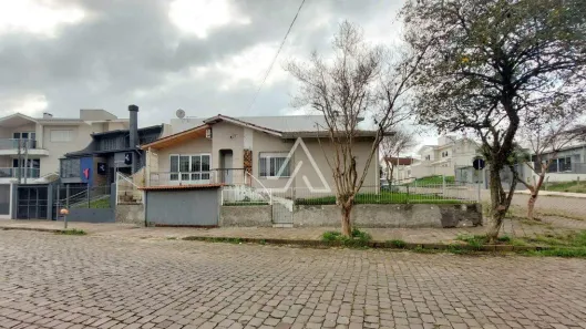 Casa com 3 Quartos à venda, 145m² no Lucas Araújo, Passo Fundo