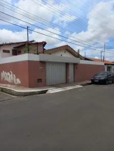 Casa com 4 Quartos para alugar, 480m² no Monte Castelo, Teresina
