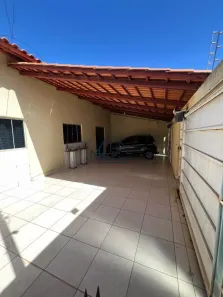 Casa com 3 Quartos à venda, 220m² no Chácara do Governador, Goiânia
