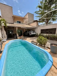 Sobrado com 4 Quartos à venda, 197m² no Edson Queiroz, Fortaleza