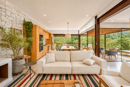 Casa de Condomínio com 4 Quartos à venda, 294m² no Itaipava, Petrópolis