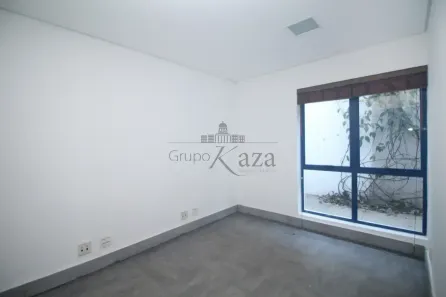 Imóvel Comercial com 11 Quartos à venda, 337m² no Indianópolis, São Paulo