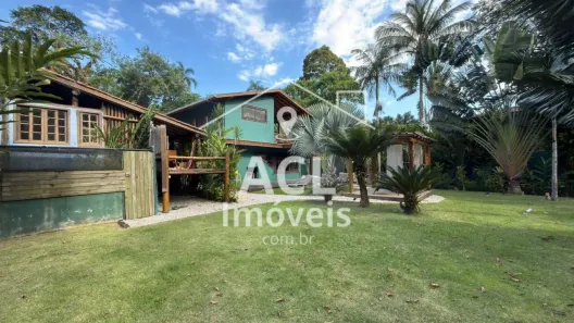 Sobrado com 4 Quartos à venda, 350m² no Bairro de Camburi, São Sebastião