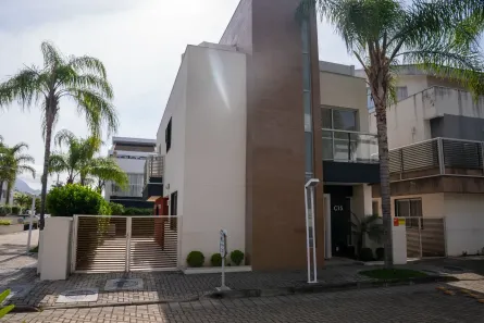 Casa de Condomínio com 3 Quartos à venda, 306m² no Recreio dos Bandeirantes, Rio de Janeiro