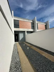 Sobrado com 2 Quartos à venda, 61m² no Parque Guarani, Joinville