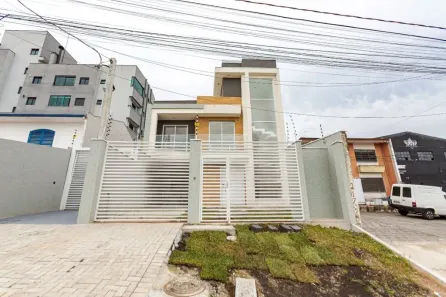 Sobrado com 3 Quartos à venda, 184m² no Fazendinha, Curitiba