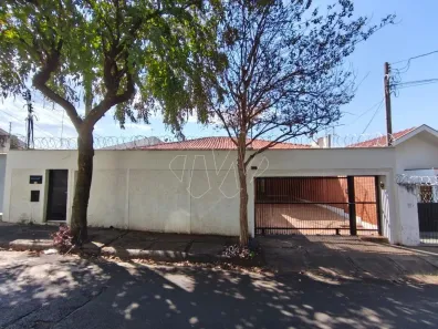 Casa com 3 Quartos para venda ou aluguel, 474m² no Centro, Araraquara