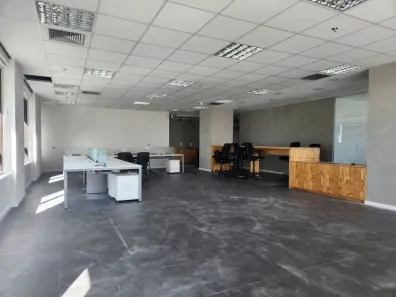 Prédio Comercial para alugar, 560m² no Alphaville Centro Industrial e Empresarial/Alphaville., Barueri