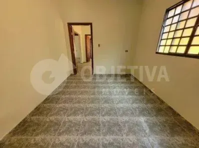 Casa com 3 Quartos à venda, 150m² no Lagoinha, Uberlândia