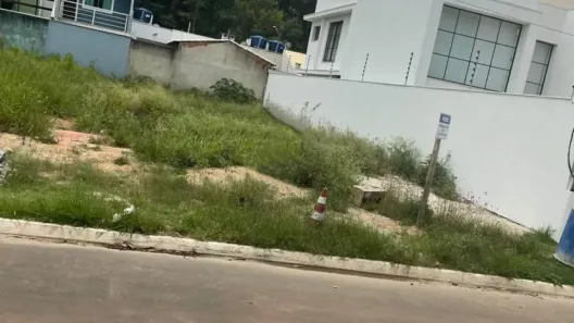 Lote/Terreno à venda, 200m² no Jardim Vitória, Macaé
