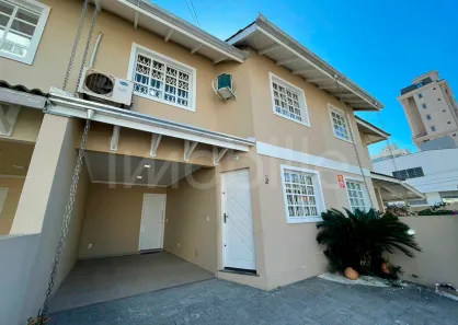 Casa com 3 Quartos à venda, 116m² no Ressacada, Itajaí