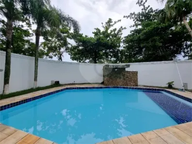 Casa com 6 Quartos à venda, 388m² no Jardim Virgínia, Guarujá