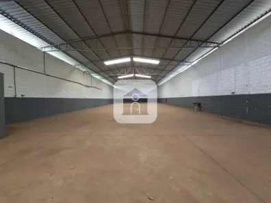 Galpão/Depósito/Armazém para alugar, 740m² no Distrito Industrial, Uberlândia