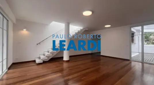 Casa com 3 Quartos à venda, 240m² no Vila Pompéia, São Paulo