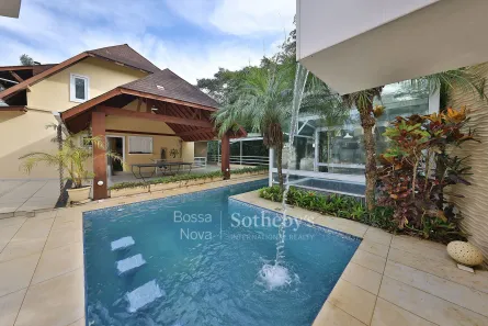Casa de Condomínio com 4 Quartos à venda, 460m² no Pedro do Rio, Petrópolis