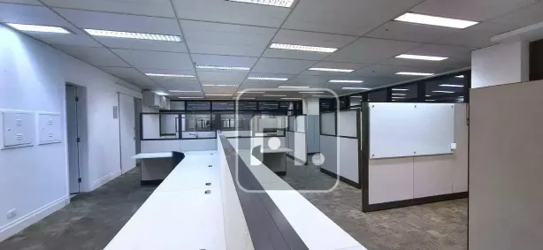Sala Comercial para alugar, 125m² no Cerqueira César, São Paulo