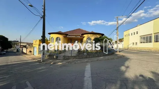 Casa com 7 Quartos à venda, 560m² no Centro, Florestal