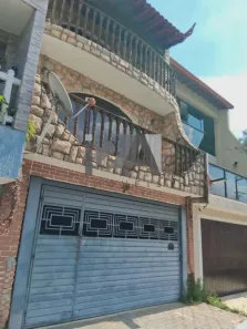 Sobrado com 6 Quartos à venda, 220m² no Cidade das Flores, Osasco