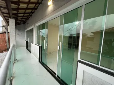 Sobrado com 2 Quartos para alugar, 70m² no Parque Mataruna, Araruama
