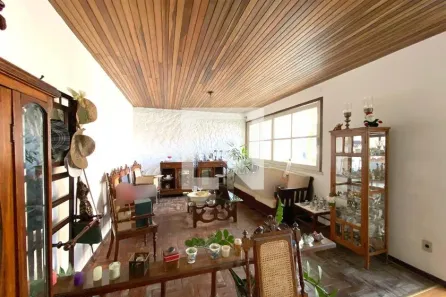 Casa com 3 Quartos à venda, 249m² no Vila Paris, Belo Horizonte