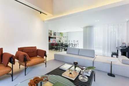 Casa com 3 Quartos à venda, 390m² no Jardim Leonor, São Paulo
