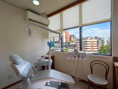 Sala Comercial com 1 Quarto à venda, 41m² no Rio Branco, Porto Alegre