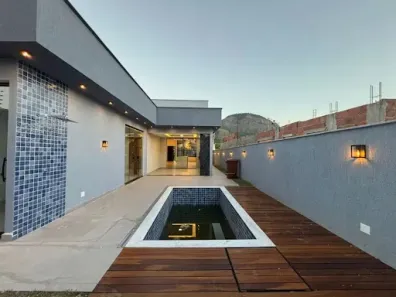 Casa de Condomínio com 3 Quartos à venda, 360m² no Inoã (Inoã), Maricá