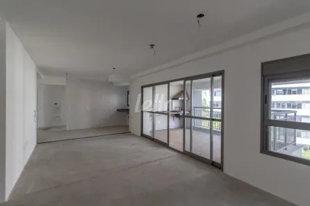 Apartamento com 3 Quartos para alugar, 130m² no Mooca, São Paulo