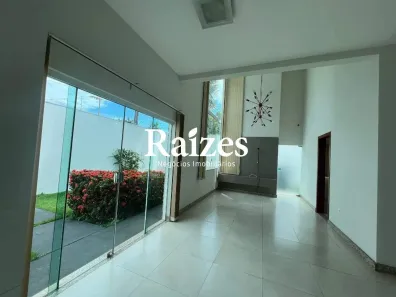 Casa com 3 Quartos à venda, 240m² no Cidade Jardim, Uberlândia