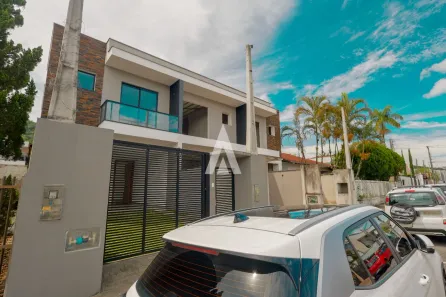 Sobrado com 3 Quartos à venda, 148m² no Saguaçu, Joinville