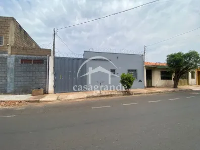 Galpão/Depósito/Armazém para alugar, 229m² no Marta Helena, Uberlândia