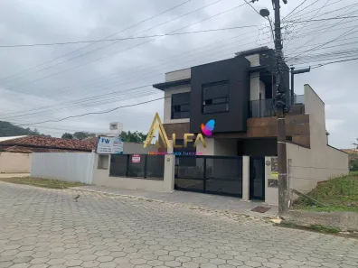 Sobrado com 4 Quartos à venda, 230m² no Centro, Penha