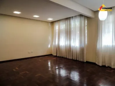Apartamento com 2 Quartos para alugar, 121m² no Centro, Divinópolis