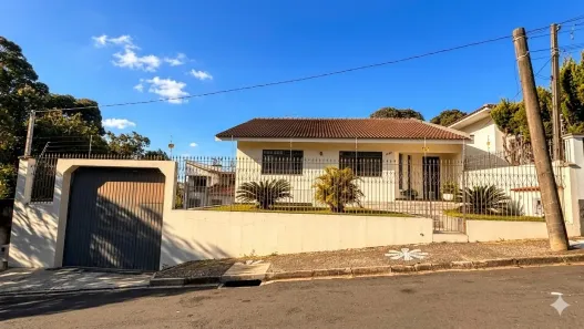Casa com 3 Quartos à venda, 250m² no Nova Rússia, Ponta Grossa