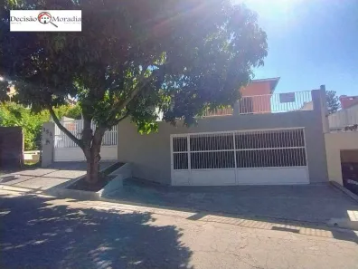 Casa de Condomínio com 4 Quartos para alugar, 240m² no Pinus Park, Cotia