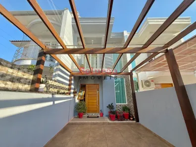 Sobrado com 2 Quartos à venda, 98m² no Igara, Canoas