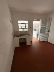 Casa com 1 Quarto para alugar, 40m² no Vila Palmares, Santo André